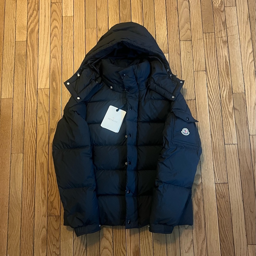 Black Moncler Vezere jacket size: M